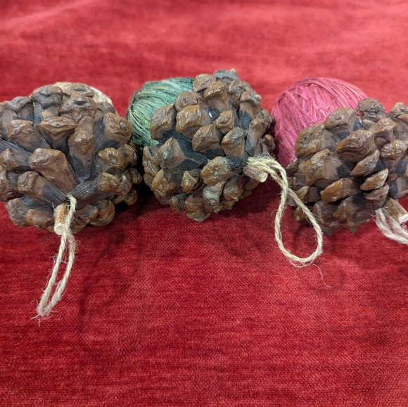 Acorn Pinecone Ornament Set - Picture 2 of 4